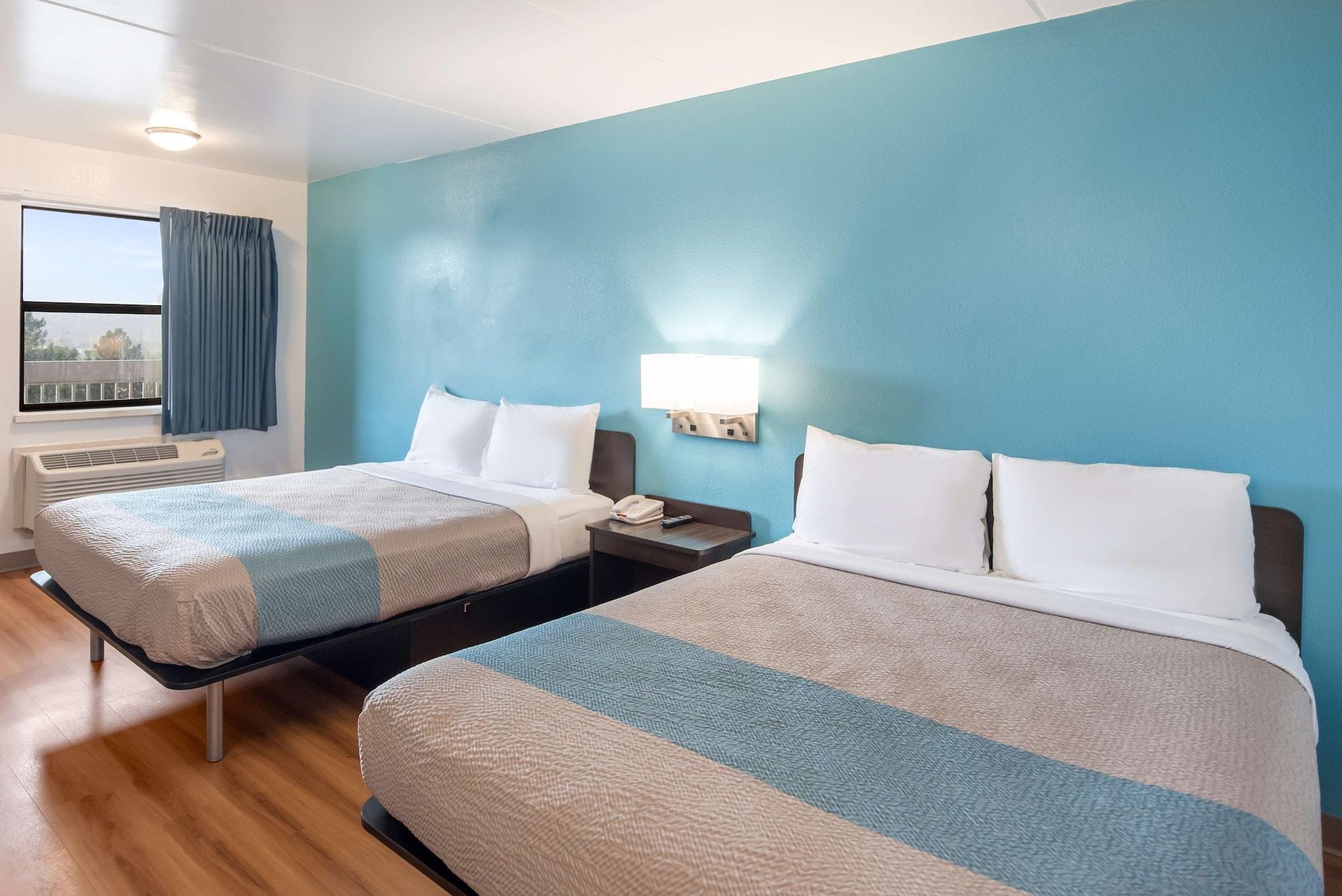 Motel 6-Colorado Springs, Co - Air Force Academy מראה חיצוני תמונה